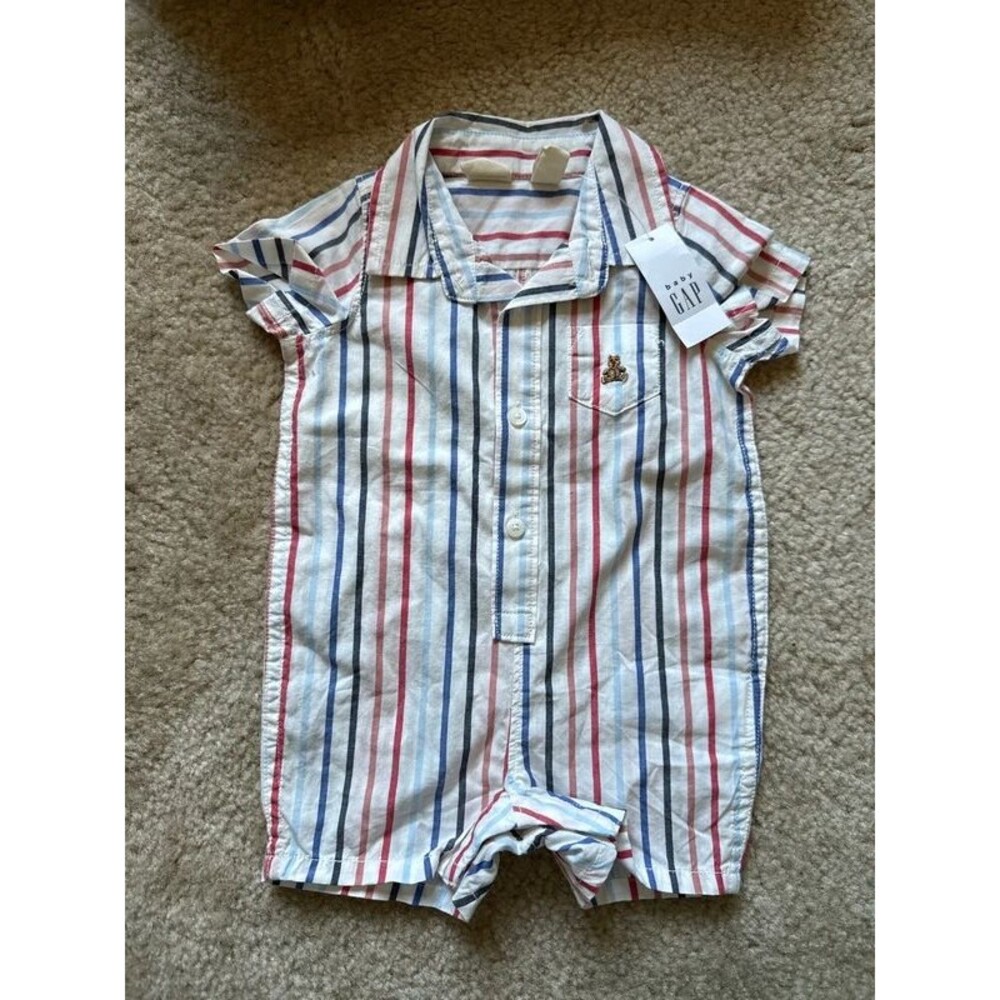 Baby Gap Striped onesie Size 0-3M